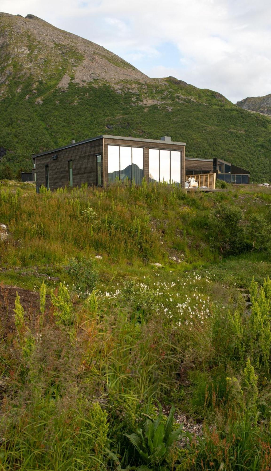 Luksushytte Med Jacuzzi, Summer&Winter Retreat Lyngvaeret Exterior photo