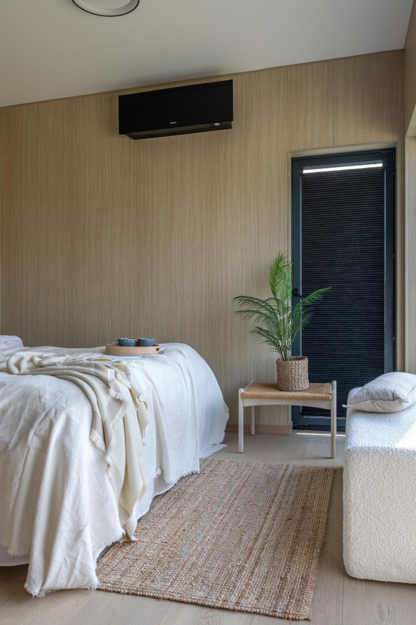 Luksushytte Med Jacuzzi, Summer&Winter Retreat Lyngvaeret Exterior photo